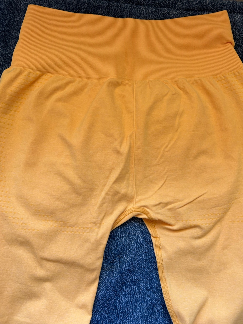 Gymshark Seamless Leggings in Mustard Yellow - Picture 3 of 6